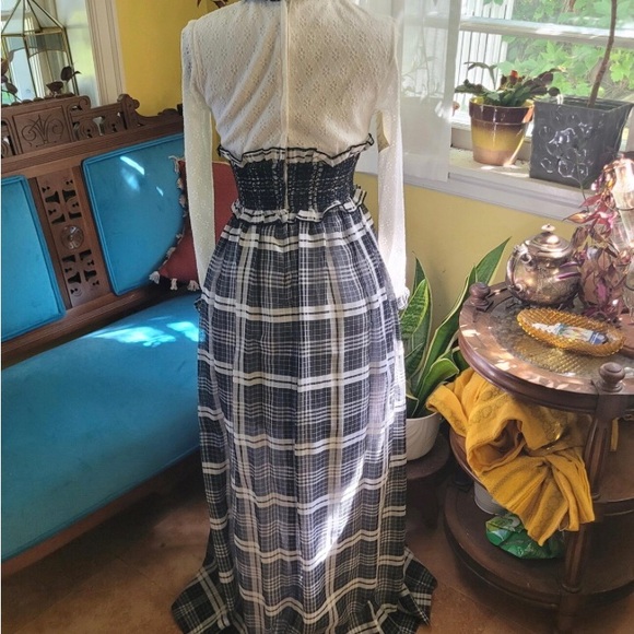 Vintage 1970 Joyce Palmer Stunning maxi dress with smocked waist, lace. US0P - Picture 8 of 9